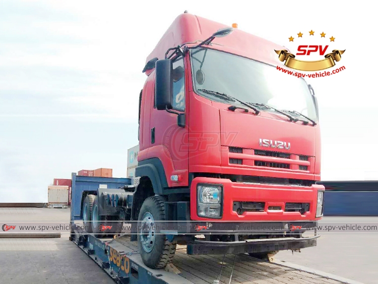 Tractor Head ISUZU - Loading 1